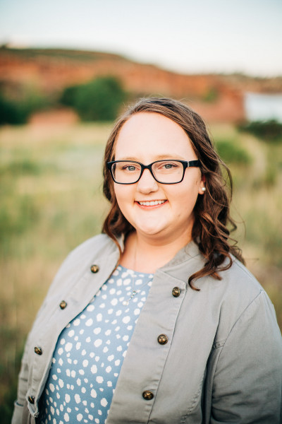 Headshot of Lauren Buisker